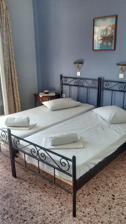 Oasis Hotel Theodoros & Litsa Galaris Agia Marina  Екстериор снимка