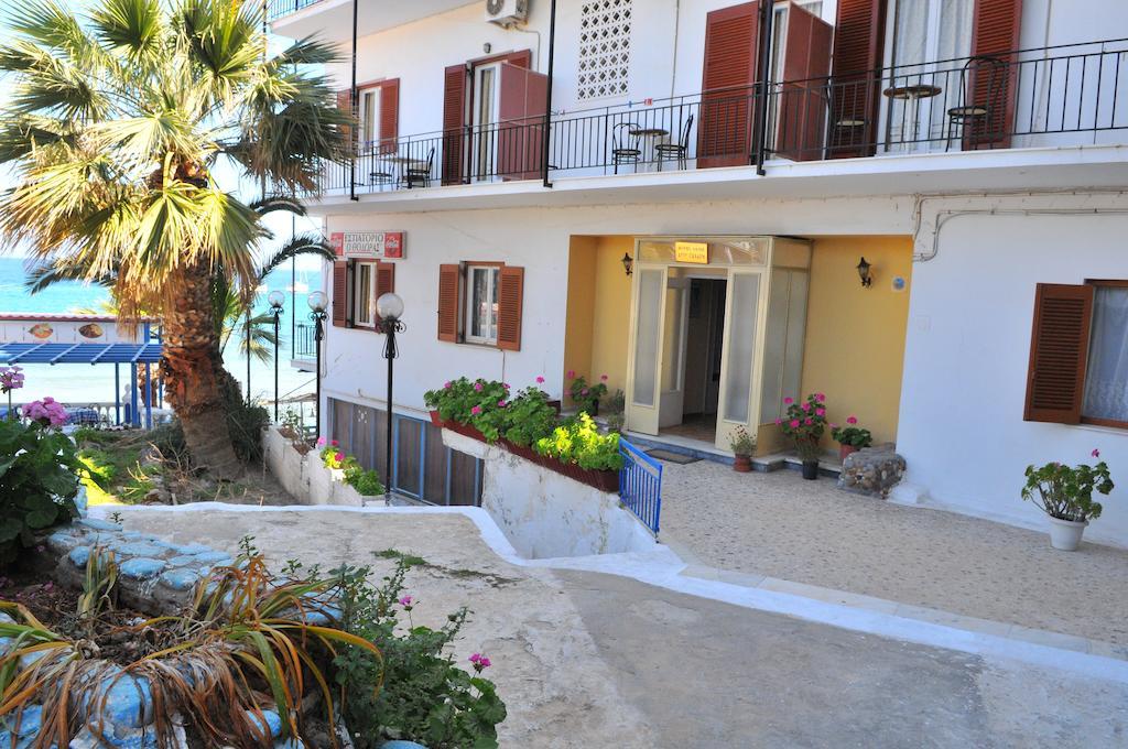 Oasis Hotel Theodoros & Litsa Galaris Agia Marina  Екстериор снимка