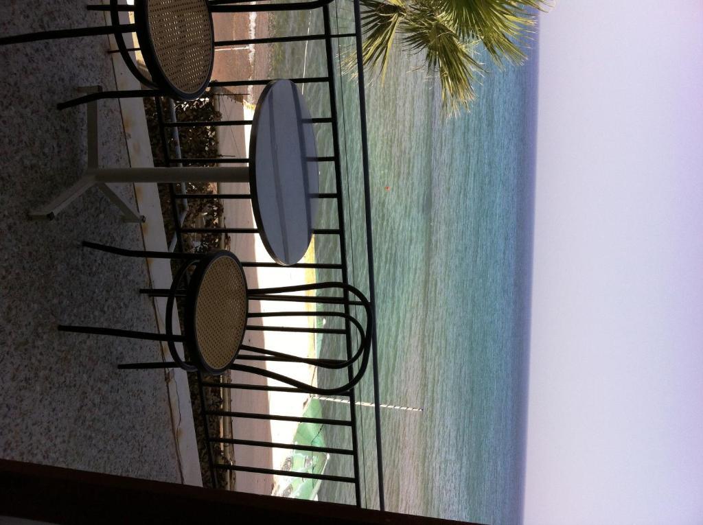Oasis Hotel Theodoros & Litsa Galaris Agia Marina  Екстериор снимка