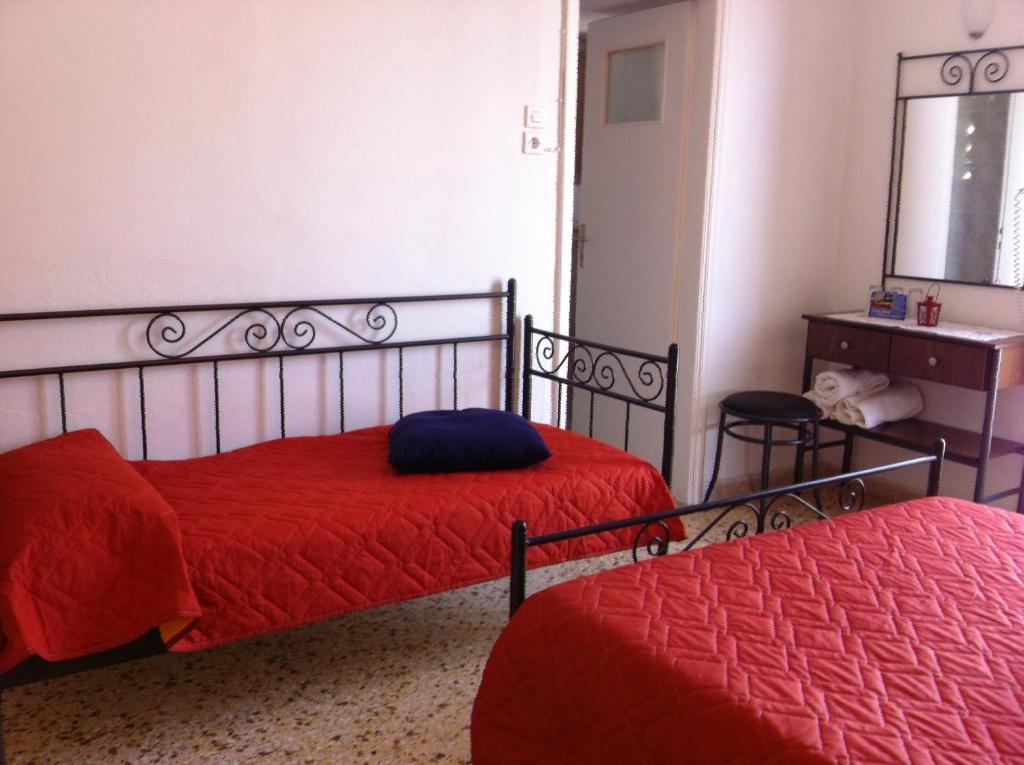 Oasis Hotel Theodoros & Litsa Galaris Agia Marina  Стая снимка