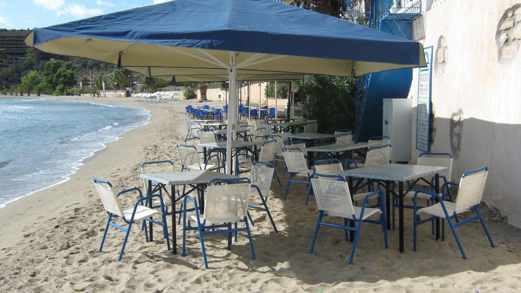 Oasis Hotel Theodoros & Litsa Galaris Agia Marina  Екстериор снимка