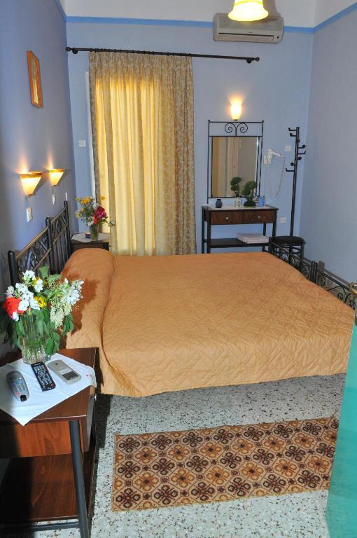 Oasis Hotel Theodoros & Litsa Galaris Agia Marina  Екстериор снимка